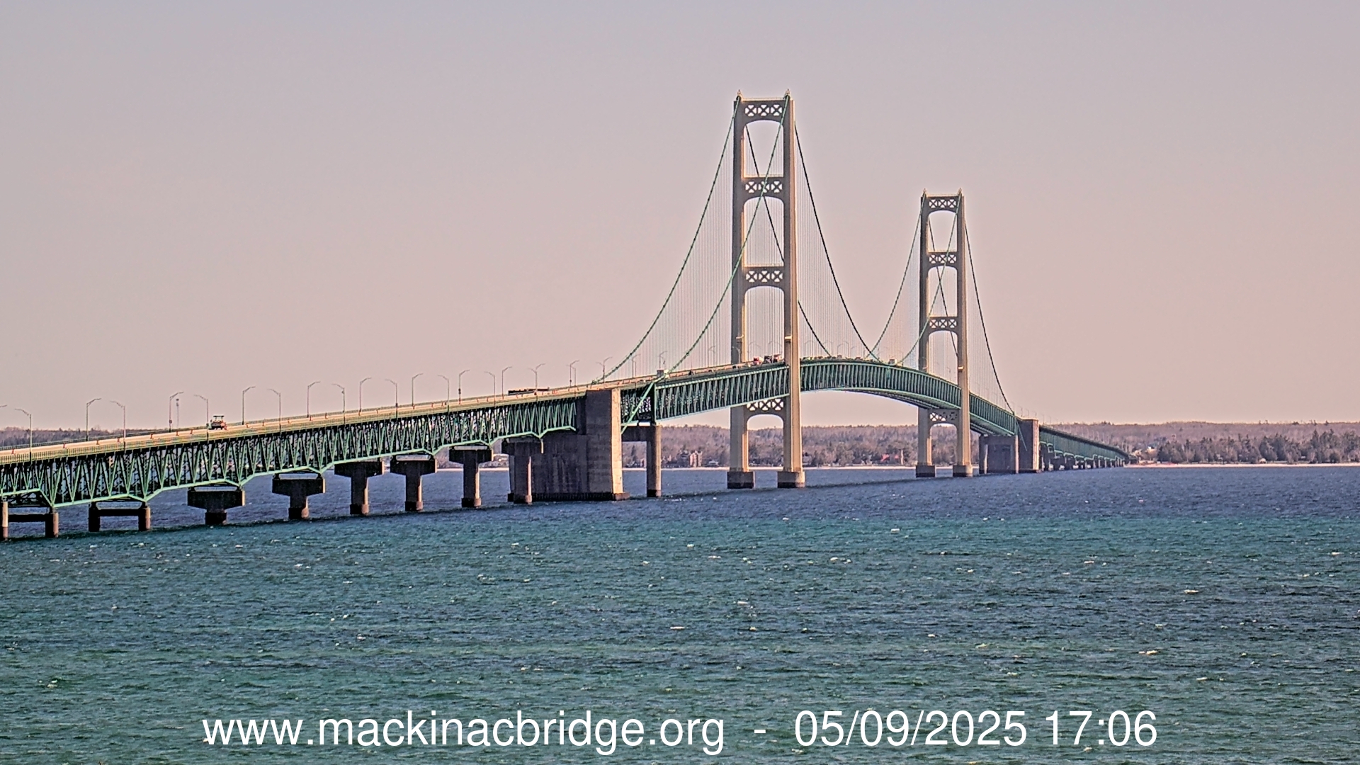 Mackinac Bridge Webcam From Mackinaw City Looking North